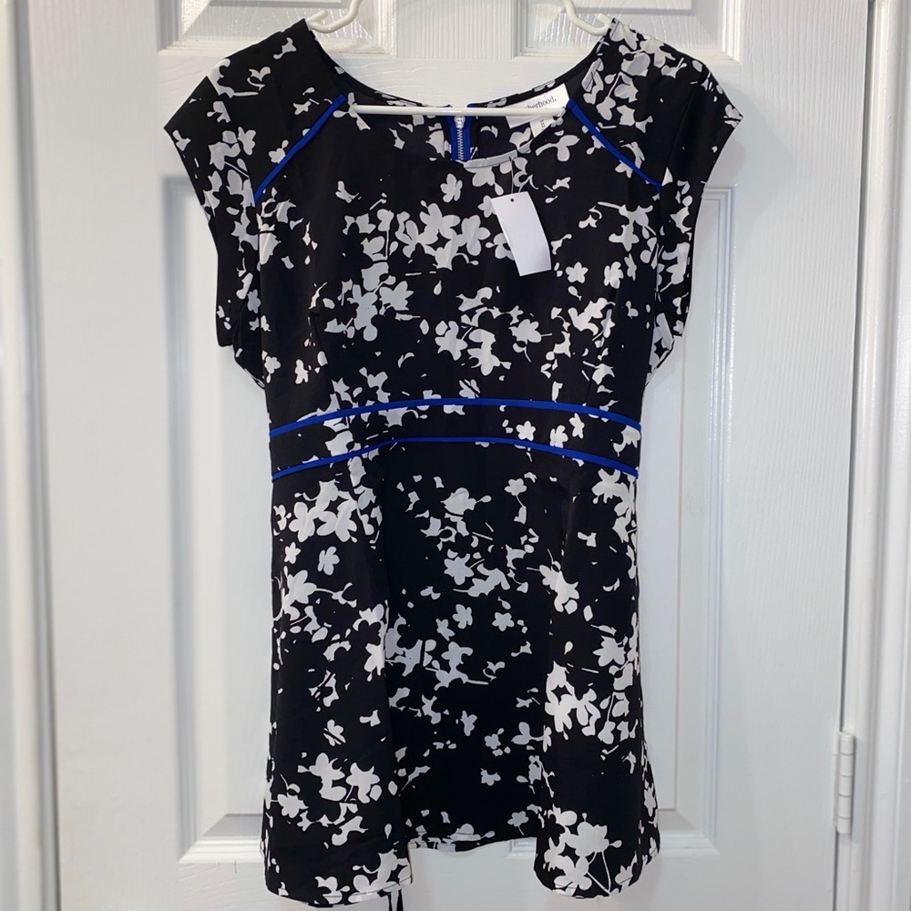 Motherhood Maternity medium flowery blouse
